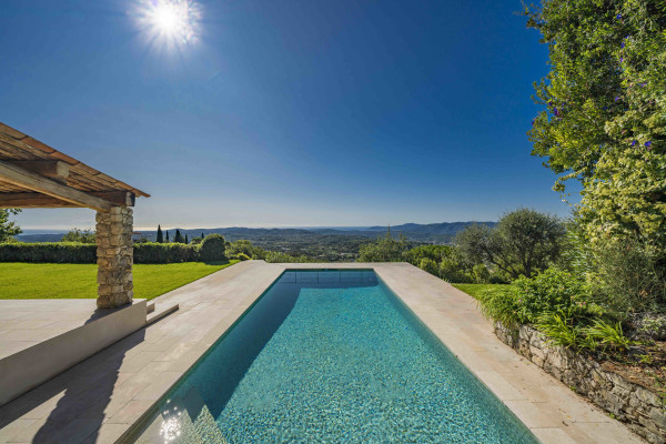 villa in Châteauneuf-Grasse : Rent this wonderful 5 bedroom house with a gorgeous hill and sea view - Photo 48