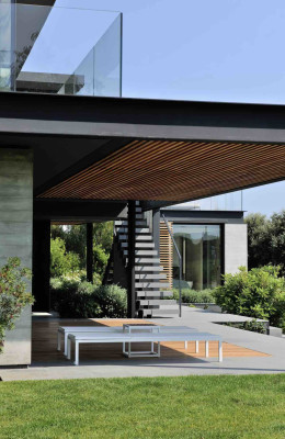 villa in St Tropez : Rent this modern villa located close to the famous Club 55, with a wonderful sea view which can accommodate 12 guests. - Photo 12
