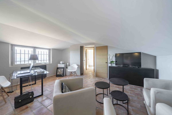 villa in Châteauneuf-Grasse : Rent this wonderful 5 bedroom house with a gorgeous hill and sea view - Photo 18