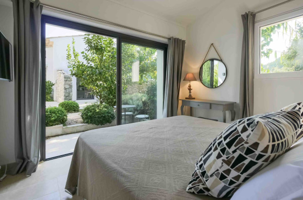 villa in St Tropez : Rent this charming villa with 4 bedrooms within walking distance to Tahiti Beach - Photo 18