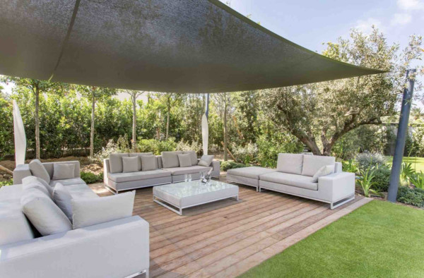 villa in St Tropez : Rent this lovely villa located within walking distance to the village in a secured domain. - Photo 2
