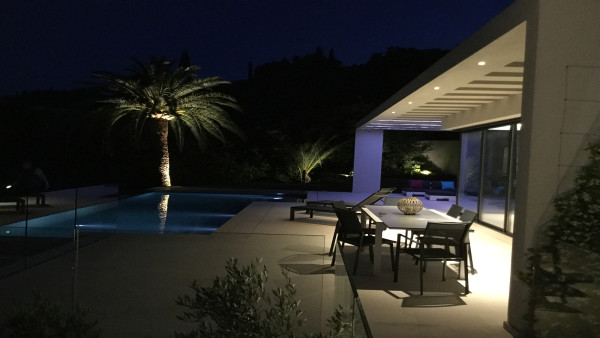 villa in St Tropez : Rent this modern 4 bedroom villa which offers a great Seaview - Photo 21