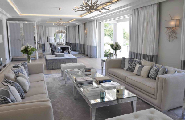 villa in St Tropez : Rent this 7 bedrooms luxurious villa located in L'escalet with a sea and hill view. - Photo 3