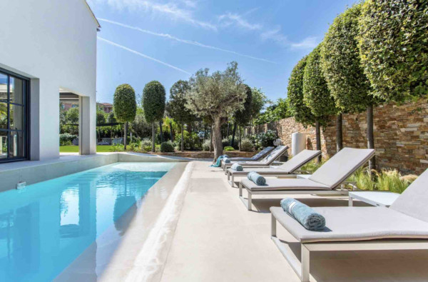 villa in St Tropez : Rent this lovely villa located within walking distance to the village in a secured domain. - Photo 0