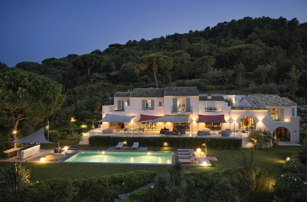 villa in St Tropez : Rent this lovely 7 bedrooms located in 'Les Marres' with a perfect location and all amenities you need for a wonderful stay. - Photo 0