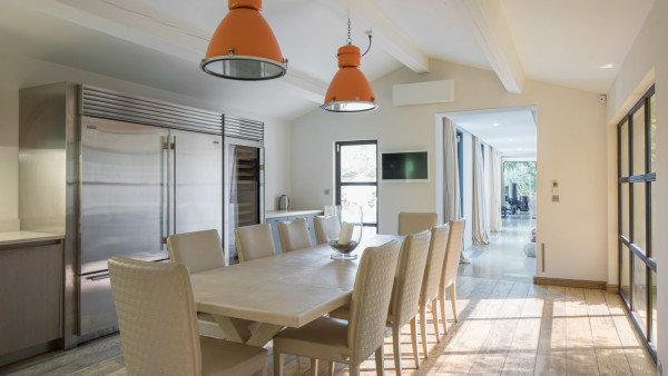 villa in St Tropez : Rent this modern 8 bedroom villa in the centre of St Tropez - Photo 26