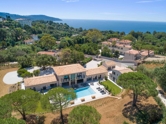 villa in St Tropez : Rent this new villa situated in a private parc ideally located in La Croix Valmer - Photo 1