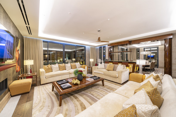 villa in Cannes : Rent Southern Europes most exclusive and stunning villa with 9 bedrooms, panoramic sea views and the height of Luxury - Photo 38