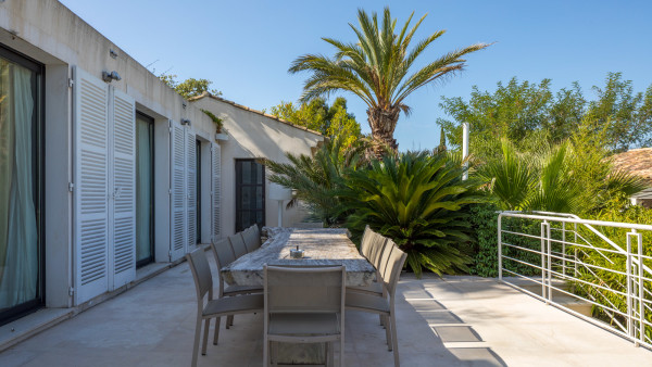 villa in St Tropez : Rent this modern 8 bedroom villa in the centre of St Tropez - Photo 5