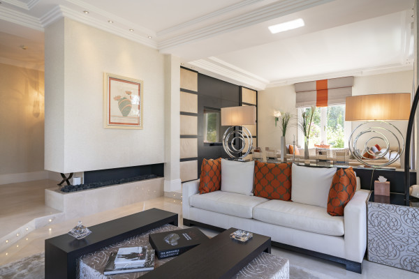 villa in Cap d'Antibes : Rent incredible stunning 5 bedroom villa in on the Cap d'Antibes with manicured gardens and swimming pool - Photo 30