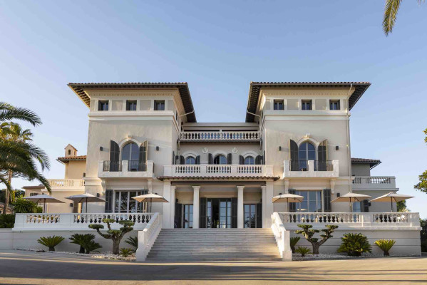 villa in St Tropez : Rent this extraordinary villa located within a vast private park - Photo 30