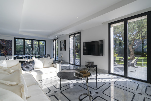 villa in Saint-Jean-Cap-Ferrat : Rent this modern villa with 4 bedroom in Saint Jean Cap Ferrat. - Photo 13