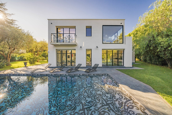 villa in Saint-Jean-Cap-Ferrat : Rent this modern villa with 4 bedroom in Saint Jean Cap Ferrat. - Photo 4