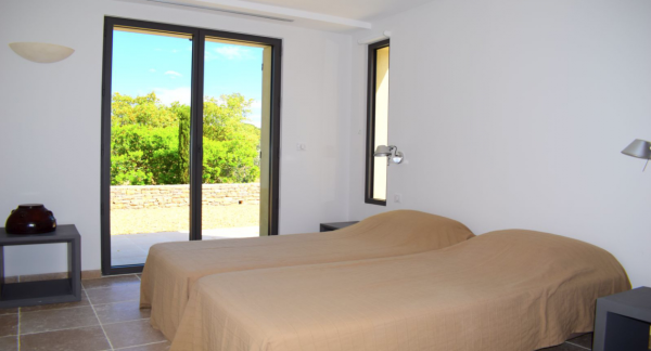 villa in St Tropez : Rent this modern villa ideally located in La Moutte - Photo 11