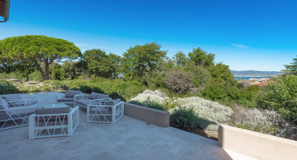 villa in St Tropez : Rent this great villa within walking distance to the village of St Tropez - Photo 17