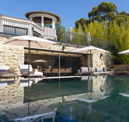 villa in St Tropez : Rent this modern wonderful newly built villa with panoramic views over the Mediterranean sea - Photo 2