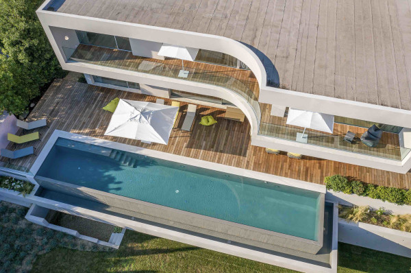 villa in Cannes : Rent this  modern villa few minutes away from the city center, the Croisette and the beaches. - Photo 23
