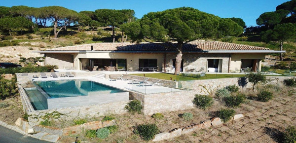 villa in St Tropez : Rent this modern villa ideally located close to Pampelonne beach - Photo 14