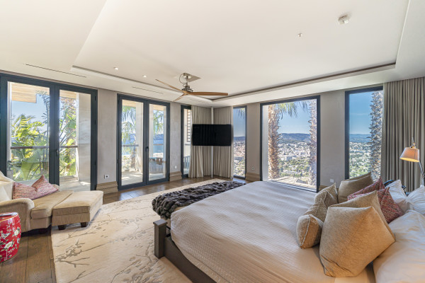 villa in Cannes : Rent Southern Europes most exclusive and stunning villa with 9 bedrooms, panoramic sea views and the height of Luxury - Photo 94