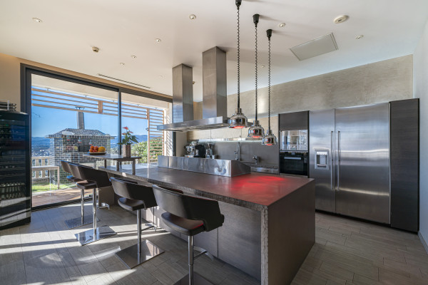 villa in Cannes : Rent Southern Europes most exclusive and stunning villa with 9 bedrooms, panoramic sea views and the height of Luxury - Photo 107