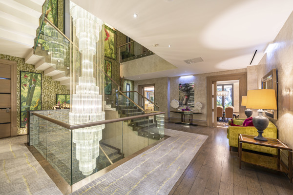 villa in Cannes : Rent Southern Europes most exclusive and stunning villa with 9 bedrooms, panoramic sea views and the height of Luxury - Photo 35