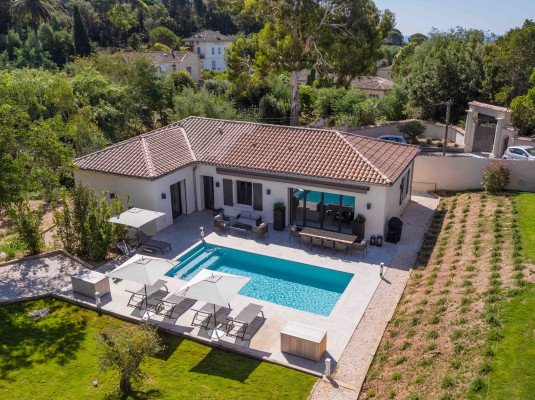 villa in St Tropez : Rent this newly built 5 bedroom villa located in La Croix Valmer - Photo 13