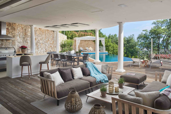 villa in Cannes : Rent this lovely family villa up to the hill in Cannes in a private domain. - Photo 3
