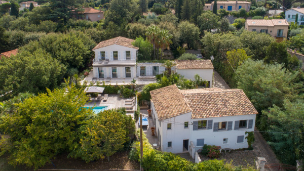 villa in St Tropez : Rent this modern 8 bedroom villa in the centre of St Tropez - Photo 13