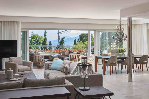 villa in Cannes : Rent this lovely family villa up to the hill in Cannes in a private domain. - Photo 8