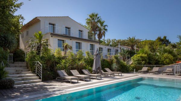 villa in St Tropez : Rent this modern 8 bedroom villa in the centre of St Tropez - Photo 0