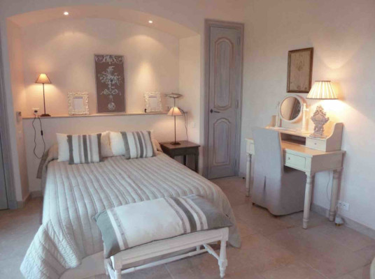villa in St Tropez : Rent this lovely provencal property in Les Marres for 12 guests. - Photo 16