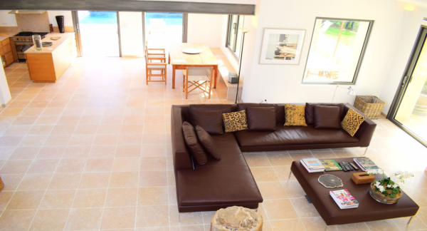 villa in St Tropez : Rent this modern villa ideally located in La Moutte - Photo 8