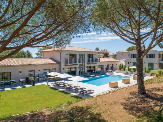 villa in St Tropez : Rent this new villa situated in a private parc ideally located in La Croix Valmer - Photo 0