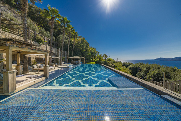 villa in Cannes : Rent Southern Europes most exclusive and stunning villa with 9 bedrooms, panoramic sea views and the height of Luxury - Photo 98