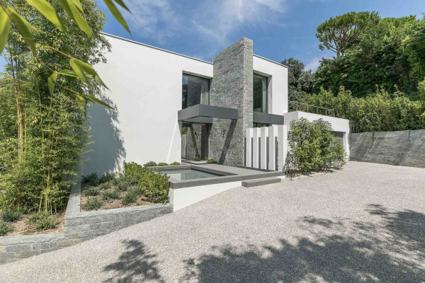 villa in Cannes : Rent this contemporary villa located in a residential area in Cannes. - Photo 17