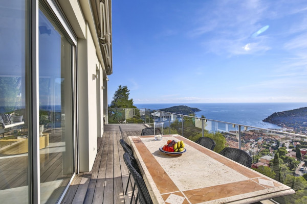 villa in Villefranche-sur-Mer : Rent wonderful 4 bedroom villa located in a secure domain in Villefranche - Photo 34