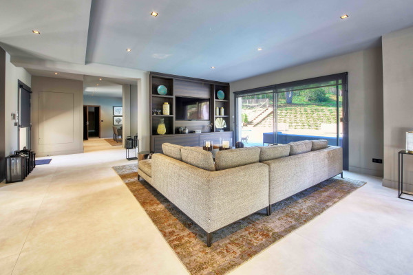 villa in St Tropez : Rent this new villa situated in a private parc ideally located in La Croix Valmer - Photo 3