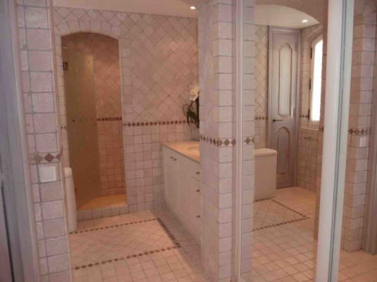 villa in St Tropez : Rent this lovely provencal property in Les Marres for 12 guests. - Photo 19