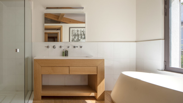 villa in St Tropez : Rent this modern 8 bedroom villa in the centre of St Tropez - Photo 19