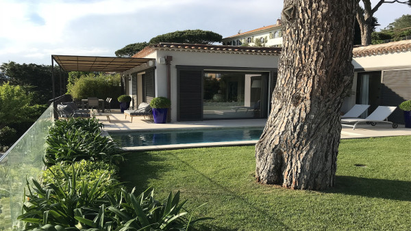 villa in St Tropez : Rent this modern town house ideally located within walking distance to the  centre of St Tropez - Photo 0
