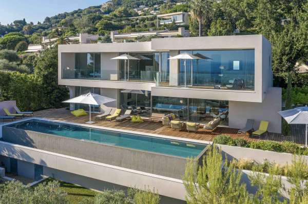 villa in Cannes : Rent this  modern villa few minutes away from the city center, the Croisette and the beaches. - Photo 26