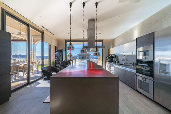 villa in Cannes : Rent Southern Europes most exclusive and stunning villa with 9 bedrooms, panoramic sea views and the height of Luxury - Photo 106