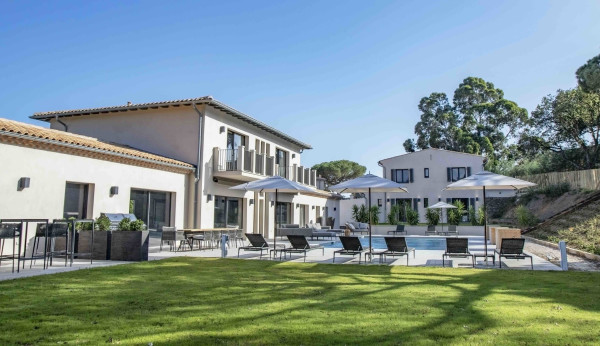 villa in St Tropez : Rent this new villa situated in a private parc ideally located in La Croix Valmer - Photo 14