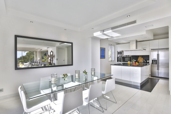 villa in Villefranche-sur-Mer : Rent wonderful 4 bedroom villa located in a secure domain in Villefranche - Photo 11