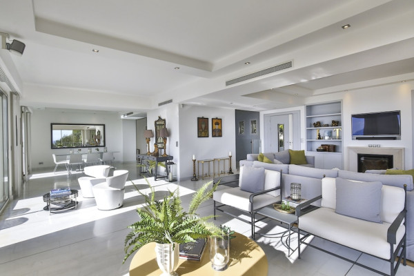 villa in Villefranche-sur-Mer : Rent wonderful 4 bedroom villa located in a secure domain in Villefranche - Photo 12