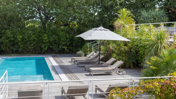 villa in St Tropez : Rent this modern 8 bedroom villa in the centre of St Tropez - Photo 11
