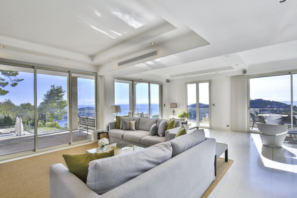 villa in Villefranche-sur-Mer : Rent wonderful 4 bedroom villa located in a secure domain in Villefranche - Photo 4
