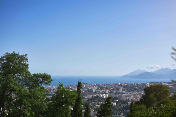 villa in Cannes : Rent this lovely family villa up to the hill in Cannes in a private domain. - Photo 31