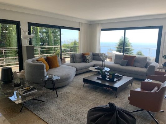 villa in Èze : Rent modern 7 bedroom villa in Eze with stunning sea views - Photo 5
