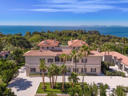 villa in St Tropez : Rent this extraordinary villa located within a vast private park - Photo 32